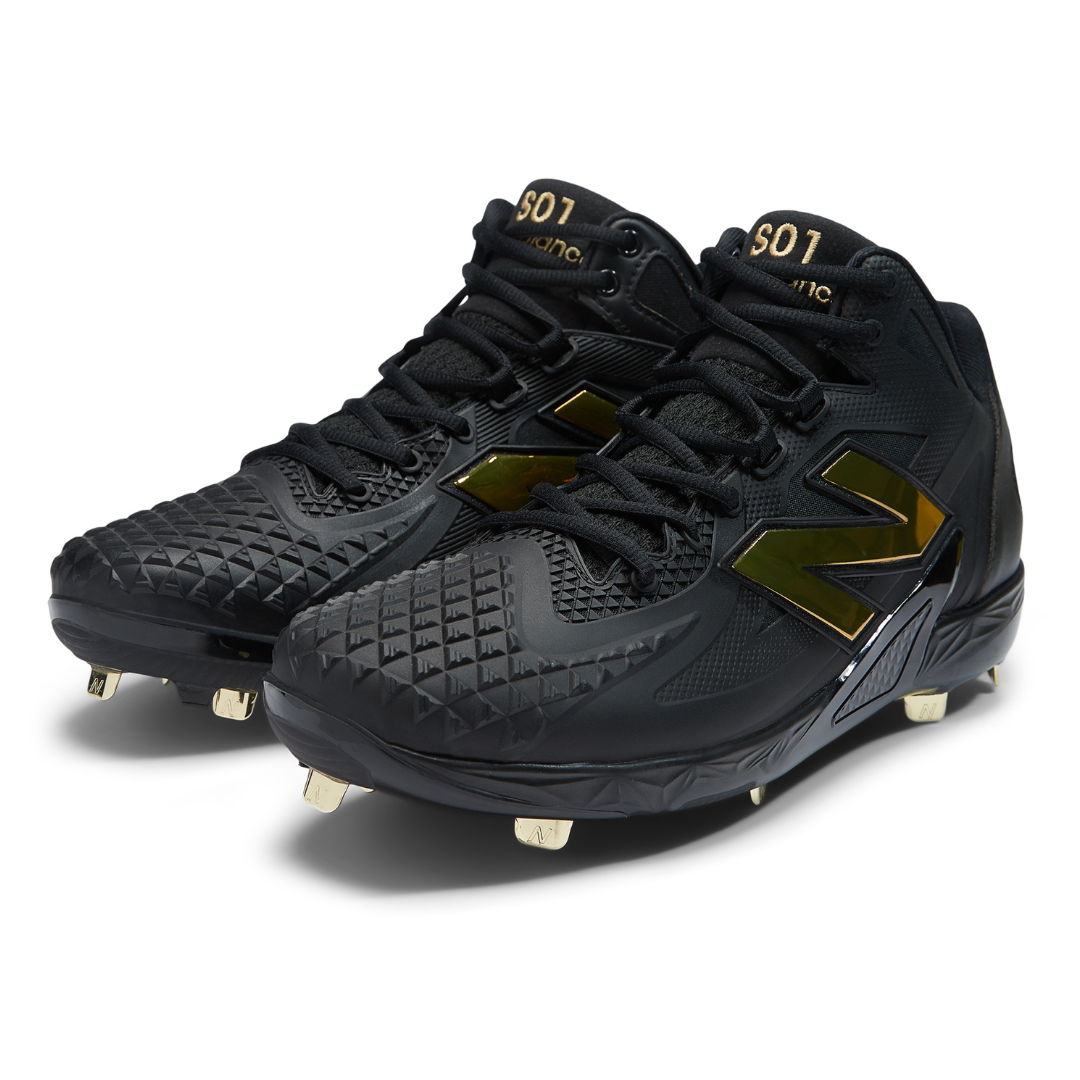 New balance baseball cleats black and gold top