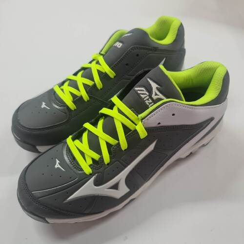 SALE CLEATS - METAL - WOMENS SIZES